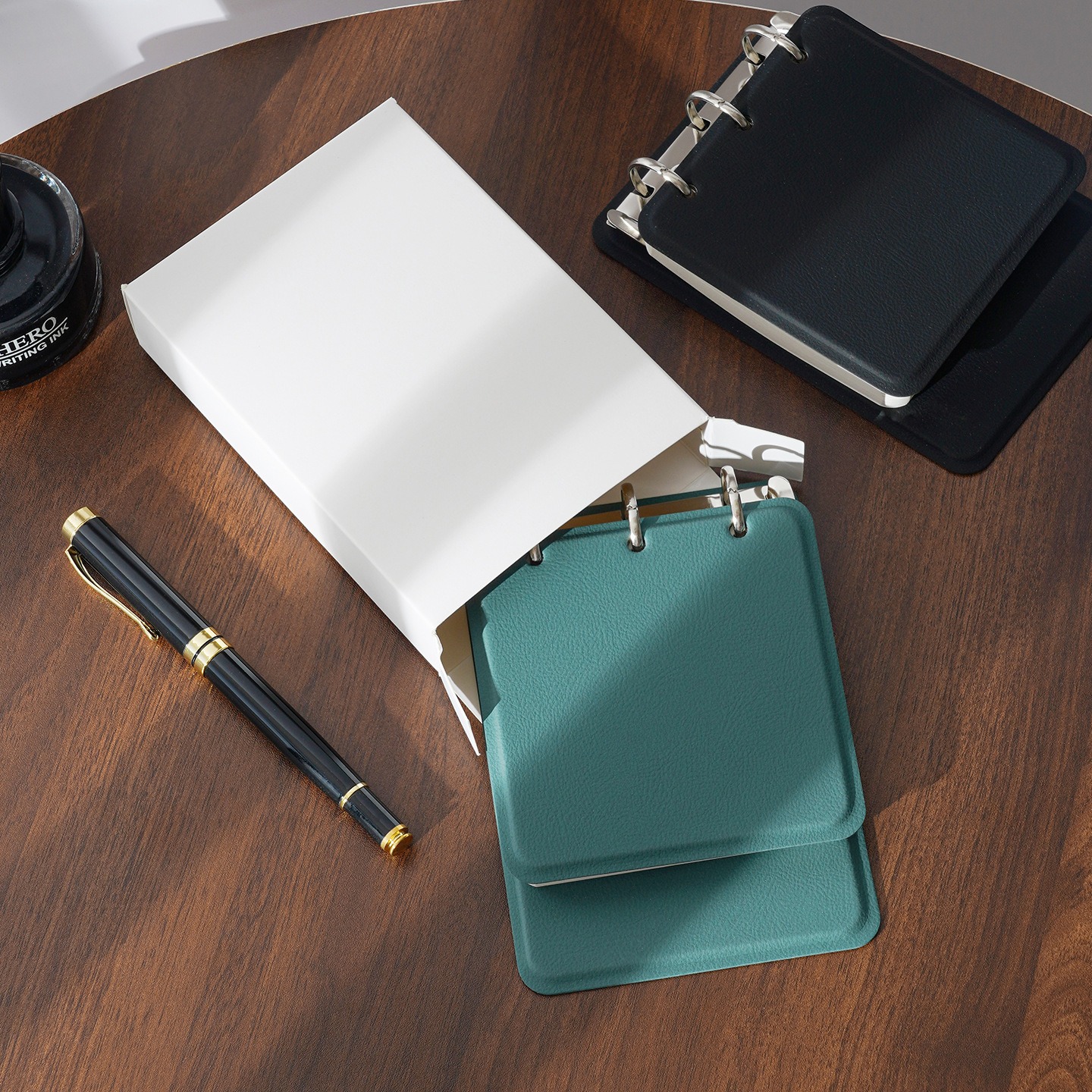 Loose-leaf Notebook
