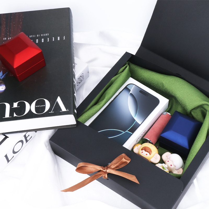 Kraft Paper Gift Box With Ribbon Bow